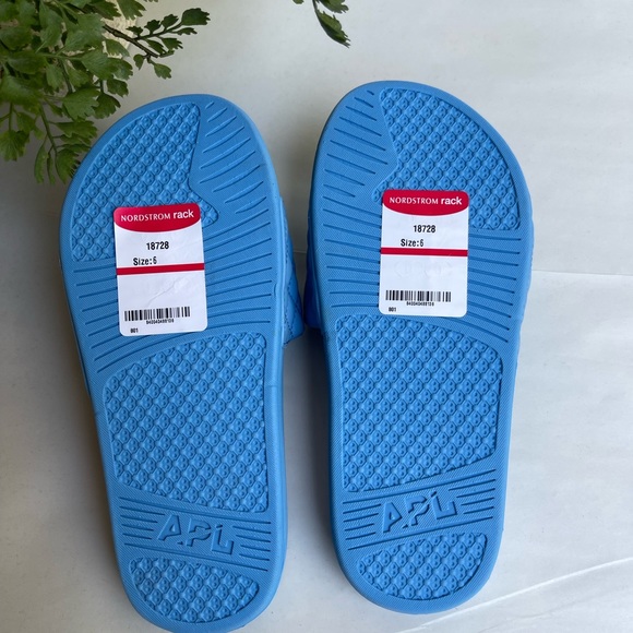 APL Lusso Quilted Slide Coastal blue  Sandals womens 6 - Picture 12 of 13